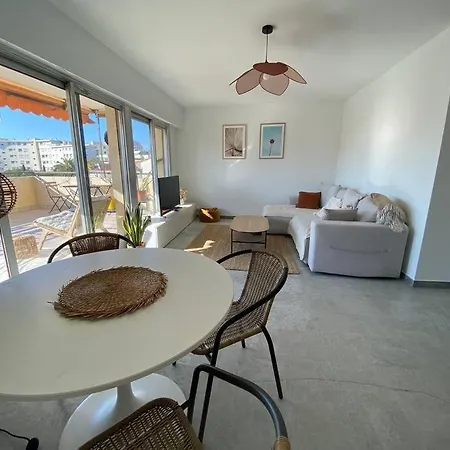 Avec Terrasse Lejlighed *